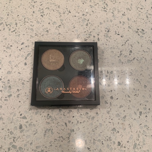 Makeup geek duo chromes ABH palette - Picture 2 of 3